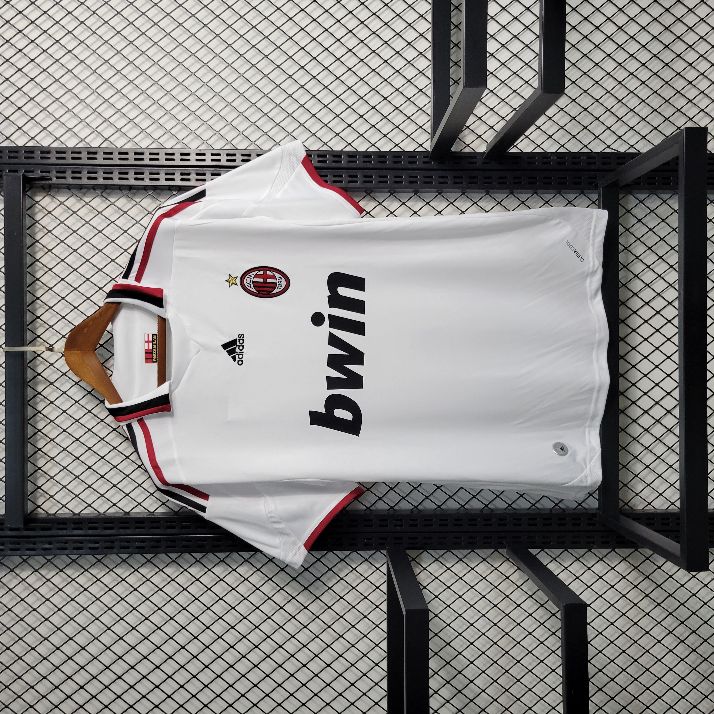 Retro AC Milan 2009-10 Away Stadium Jersey